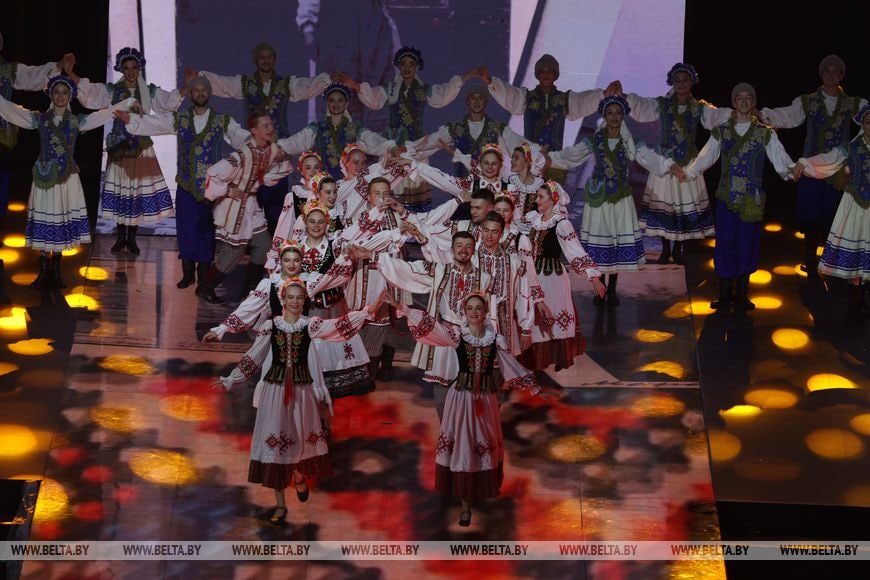 ФОТОФАКТ: Костюмированное историческое шоу, посвященное Дню народного единства, в «Минск-Арене»