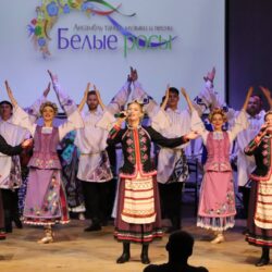 Мостовчане празднуют День народного единства