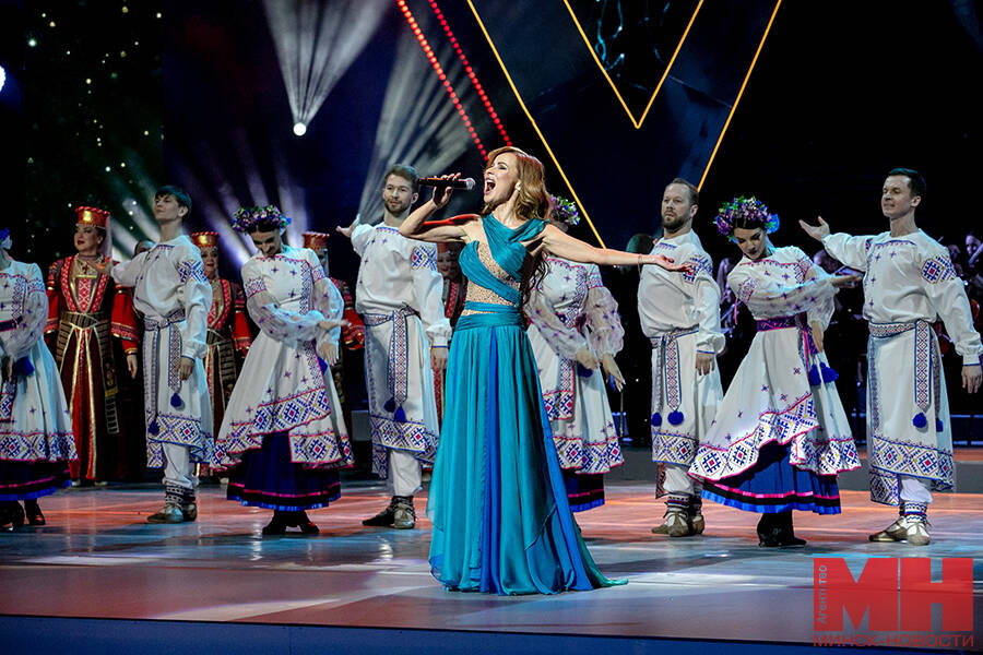 ФОТОФАКТ: творческий дуэт Юлии Быковой и Евгения Олейника отметил 20-летний юбилей ярким концертом