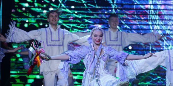 Во Дворце спорта сегодня продолжил дарить положительные эмоции меломанам «Душевный фестиваль-2025».