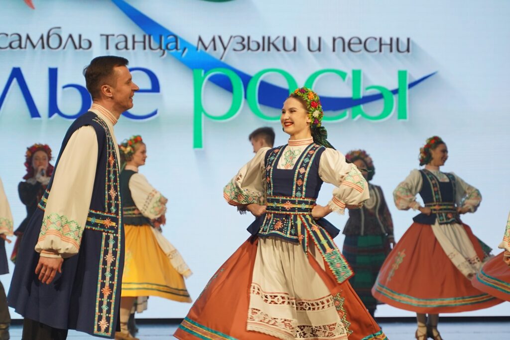 Белые росы во Дворце культуры МТЗ