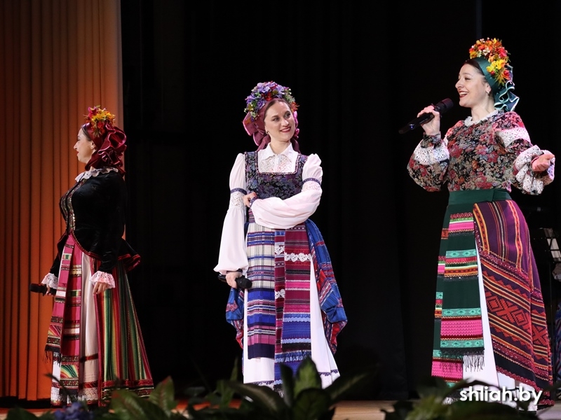 В Сморгонском РЦК прошло торжественное мероприятие, приуроченное ко Дню единения народов Беларуси и России