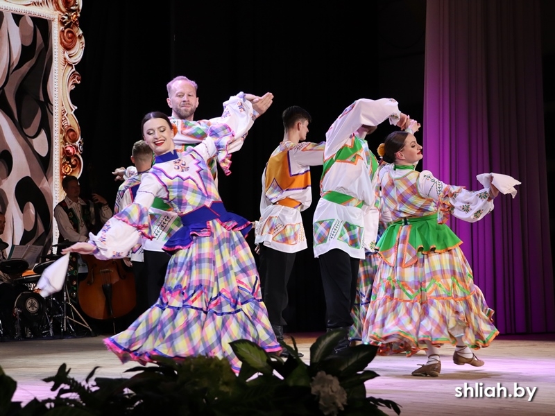 В Сморгонском РЦК прошло торжественное мероприятие, приуроченное ко Дню единения народов Беларуси и России