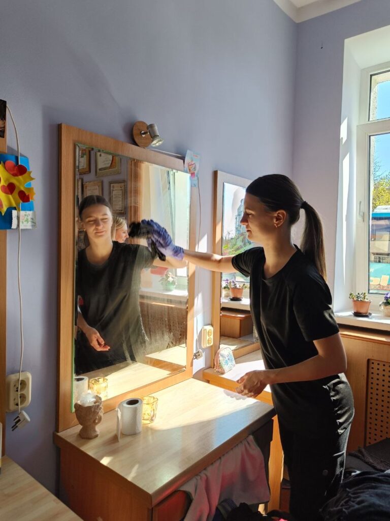 Коллектив ансамбля Белые росы присоединился к республиканскому субботнику!