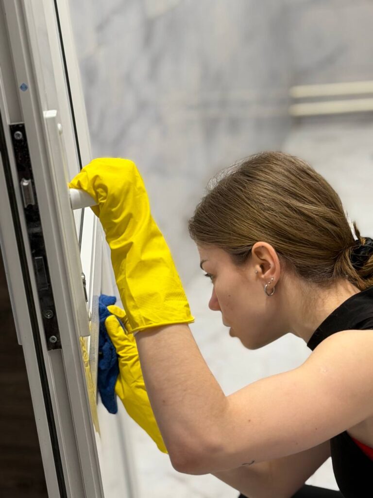 Коллектив ансамбля Белые росы присоединился к республиканскому субботнику!