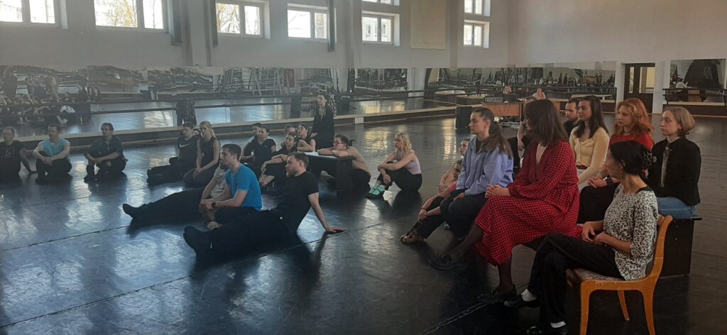 Информационный час