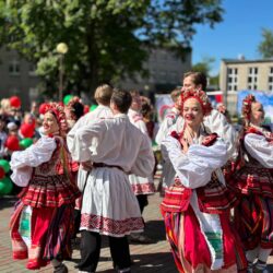 Торжественная линейка,посвященная окончанию учебного года